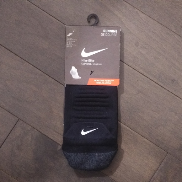 NIKE ELITE CUSHIONED SOCKS - BRAND NEW - 8 - 9.5 - Picture 1 of 4